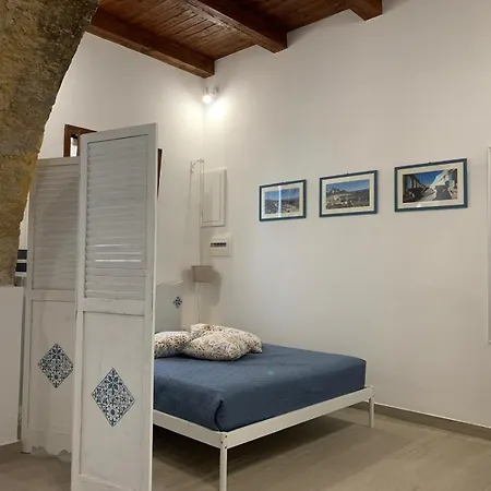 公寓 Guzzari 75 卡斯泰拉马莱